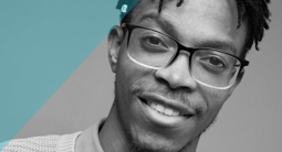 بزرگسال با عینک